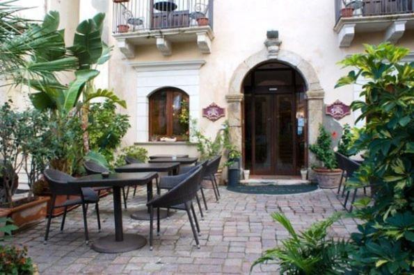 Hotel Palazzo Krataiis Шила Екстериор снимка